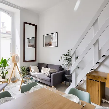 Stunning 2br Flat In The Heart Of