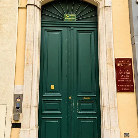 Apartament Stunning 2br Flat In The Heart Of *